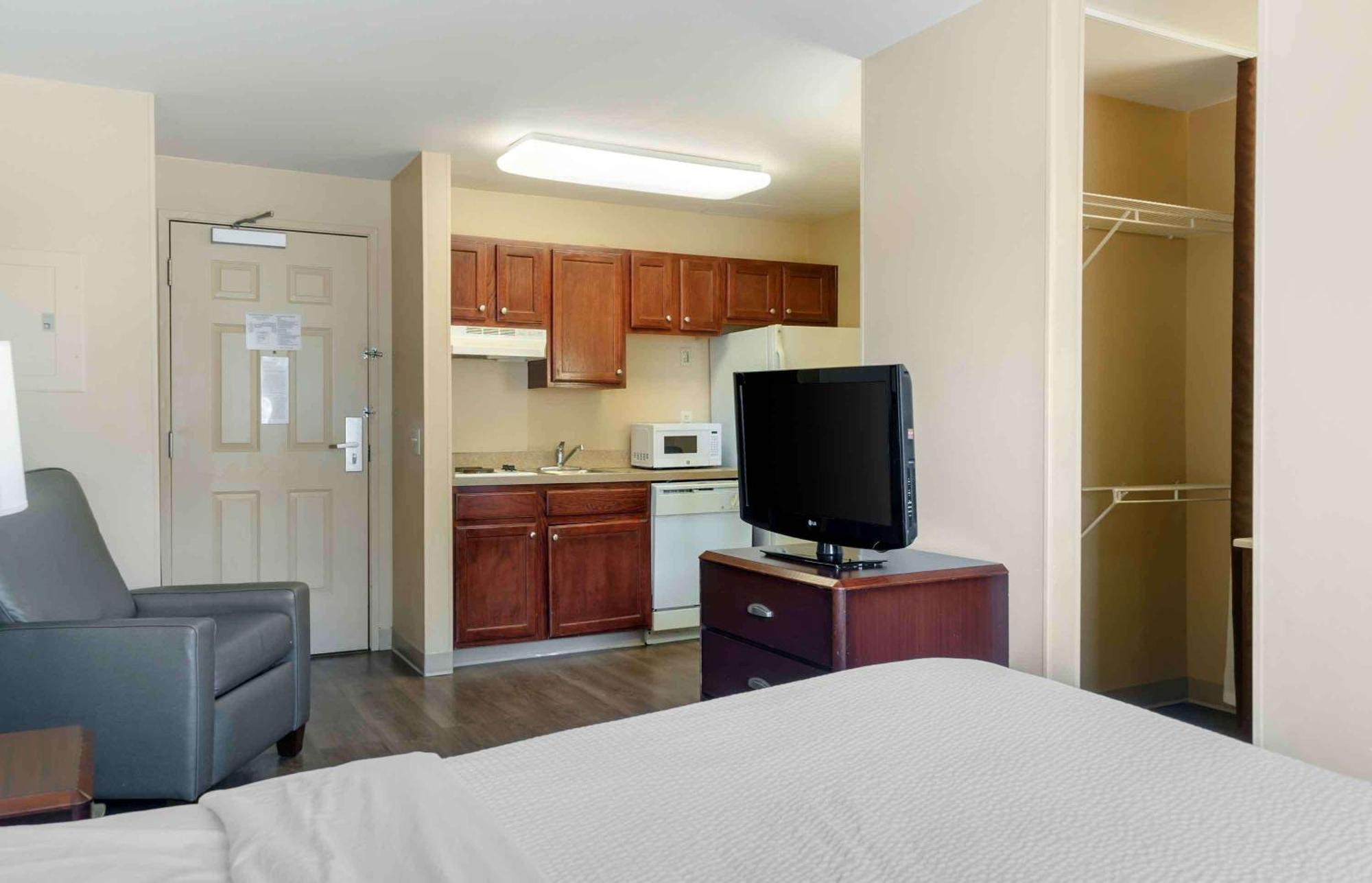 Extended Stay America Suites - Indianapolis - Northwest - I-465 Экстерьер фото